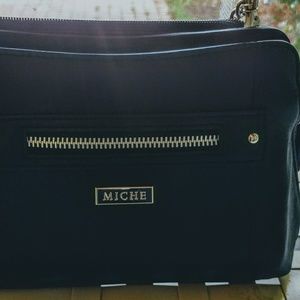 Miche petite bag shell "Alana". Pull on and zip in